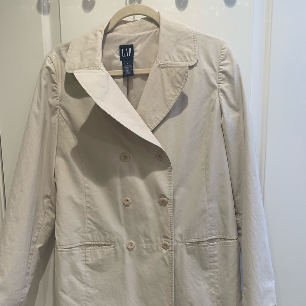 Gap trench coat